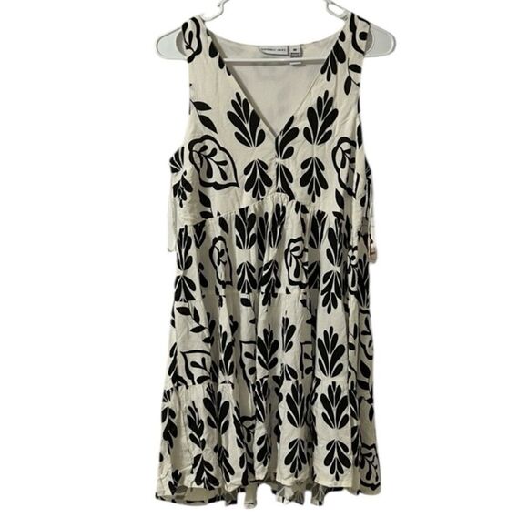 Sincerely Jules Flowy Black and White Sleeveless
Mini Dress(Size Medium) - Picture 4 of 6